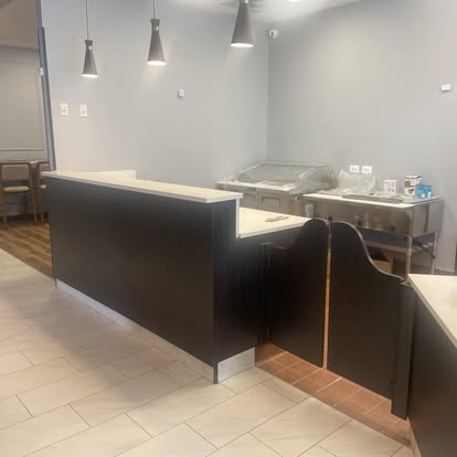 Retail fixtures & displays