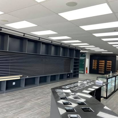 Retail showroom fixtures